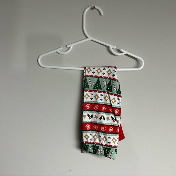 Carter’s Holiday Children Pajamas 2 Piece Set - Picture 4 of 5